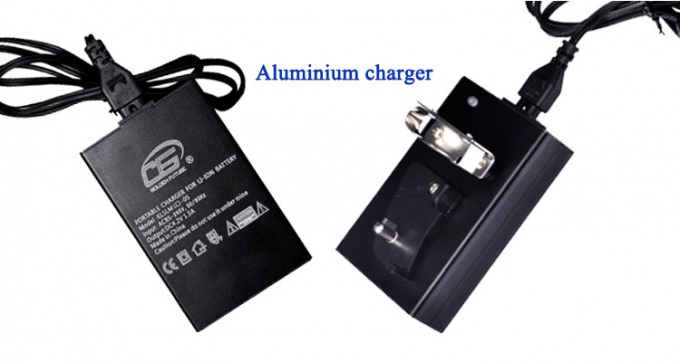 18650 Type de batterie de qualité industrielle IP68 Lampes à LED pour mines 15000 Lux phare rechargeable Casque de sécurité 4